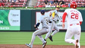 Brewers lose to Cardinals, snapping Milwaukee's winning streak