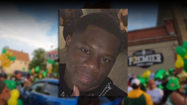 Milwaukee bar security guard shot, killed; suspect sought