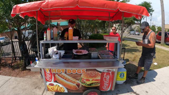 Milwaukee workers endure heat, humidity; 'can't let the weather stop you'