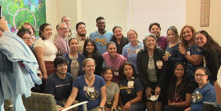Brewers' Andruw Monasterio surprises patients at Milwaukee clinic