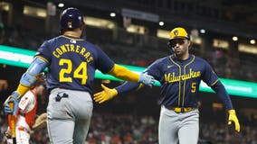 Brewers beat Giants 3-2; Contreras has 3 hits, Mitchell homers