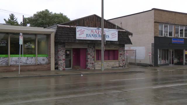 Milwaukee's Mazos Hamburgers closed; 90 years in business