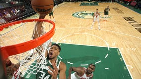 Bucks lose home opener to Bulls, Antetokounmpo scores 38 points