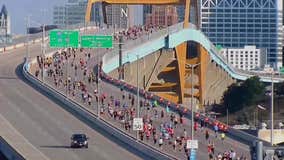 Milwaukee Lakefront Marathon; runners take in the sights