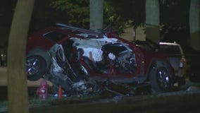 Milwaukee fatal crash; Walnut and Fond du Lac, vehicle hit light pole, tree