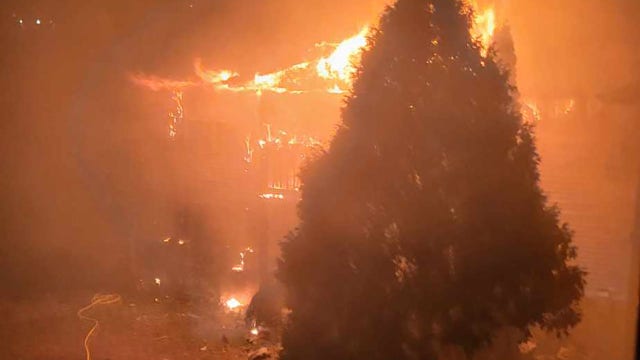 West Bend apartment building fire, residents displaced