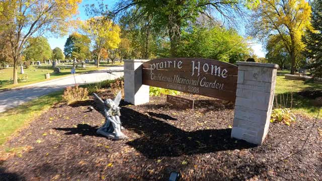 Waukesha cemetery offers natural burials, celebrates 175 years