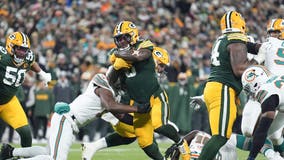 Packers beat Dolphins, Love connects with Reed on 2 TDs