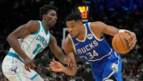 Bucks top Hornets; Antetokounmpo, Lillard lead offense