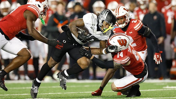Wisconsin Badgers lose to Oregon Ducks at Camp Randall