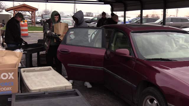 Kenosha food bank serves hundreds every week; aims to meet demand