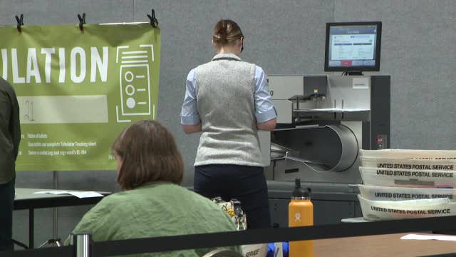Milwaukee ballot tabulator issue; 31,000 to be recounted, city says