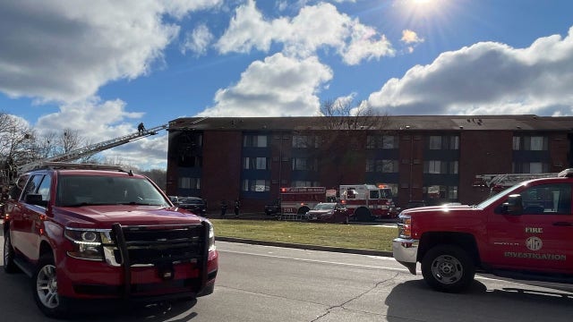 Milwaukee apartment building fire near 75th and Glenbrook