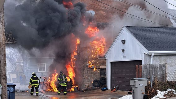 Milwaukee house fire near 7th and Lincoln