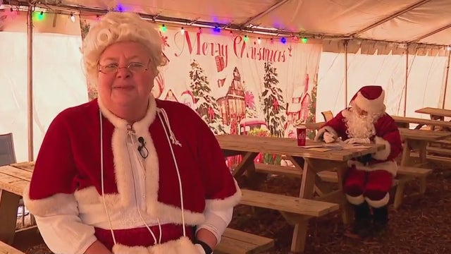 Christmas on Indian Lore in West Bend open for the season
