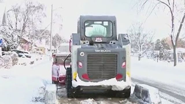 Cleanup underway after 1st major snowfall of season hits SE Wisconsin