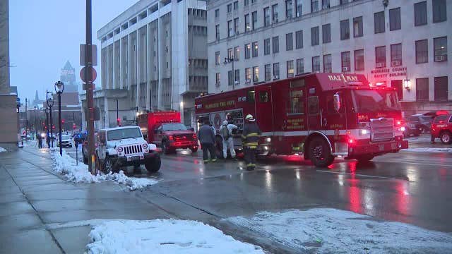 Milwaukee DA's office receives mail containing white substance
