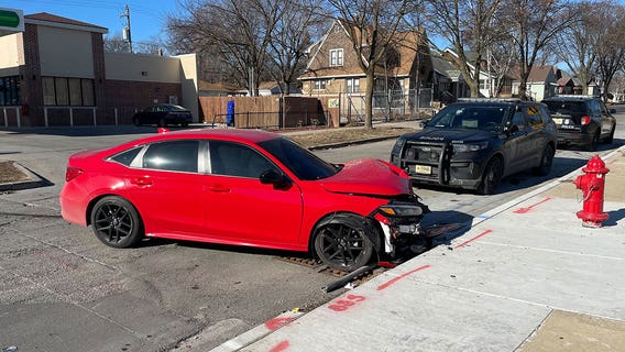 Milwaukee crash at 35th and Silver Spring; car stolen, gun, drugs recovered
