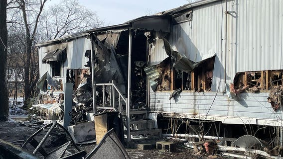 Waukesha fatal mobile home fire; Elder and Grandview, 1 pet rescued