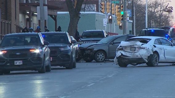 Milwaukee police chase, crash; 3 teens arrested, firearms recovered