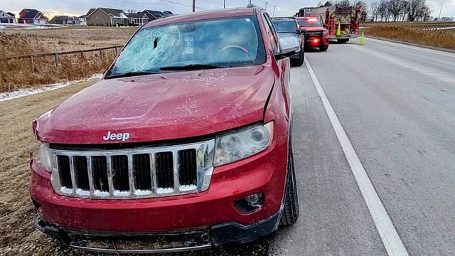 Racine County SUV crash; 2 adults, child escape injury