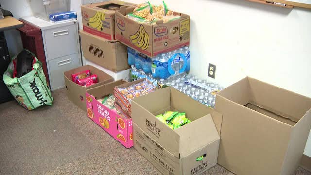 Milwaukee extreme cold; emergency warming center opens