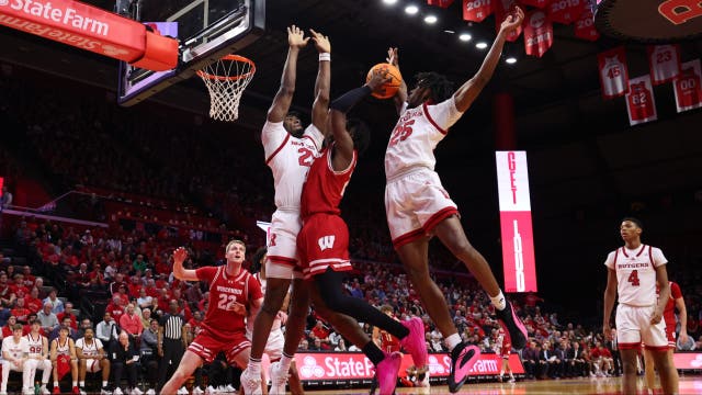 Wisconsin beats Rutgers, John Blackwell, Steven Crowl lead Badgers to victory