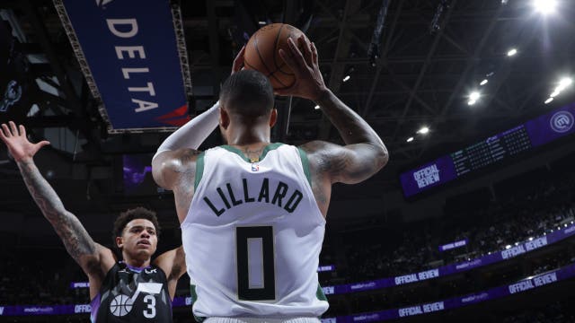 Bucks beat Jazz, Antetokounmpo and Lillard both score 35