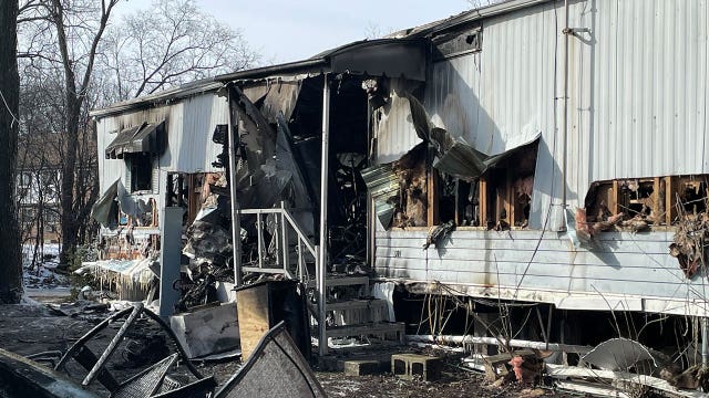 Waukesha fatal mobile home fire; Elder and Grandview, 1 pet rescued