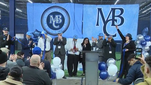 New Milwaukee youth baseball facility opens, icon remembered