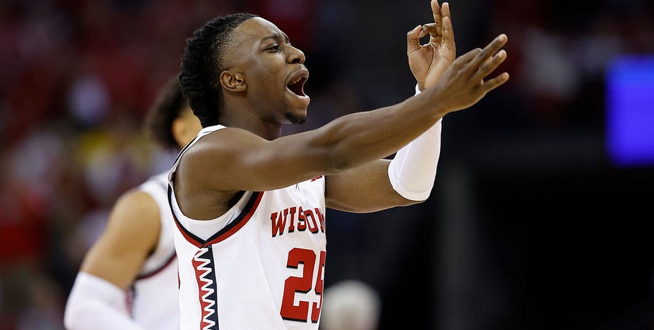 Wisconsin routs Iowa, sets record for most points at Kohl Center