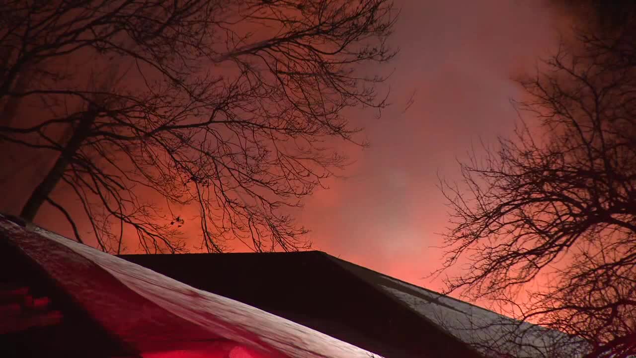 Racine explosion, fire at duplex; 2 sent to hospital | FOX6 Milwaukee