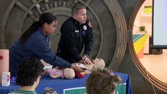 Milwaukee barbershop hosts CPR training class