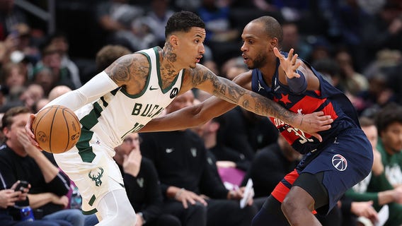 Bucks hold off Wizards, Giannis Antetokounmpo fouls out