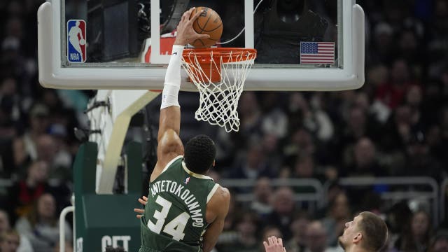 Bucks beat Nuggets, Antetokounmpo gets 28 points