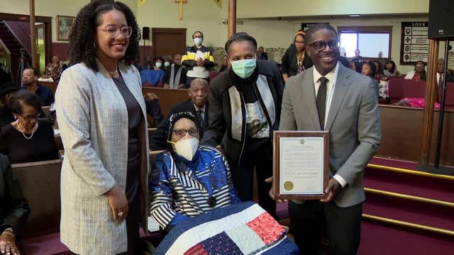 'Six Triple Eight' service member Anna Mae Robertson dies at 101