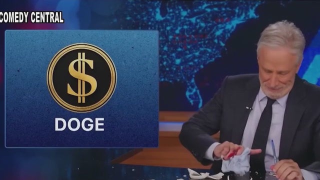 Jon Stewart sliced hand open while filming 'The Daily Show'