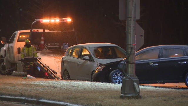 Milwaukee multi-vehicle accident; 115th and Good Hope, no major injuries