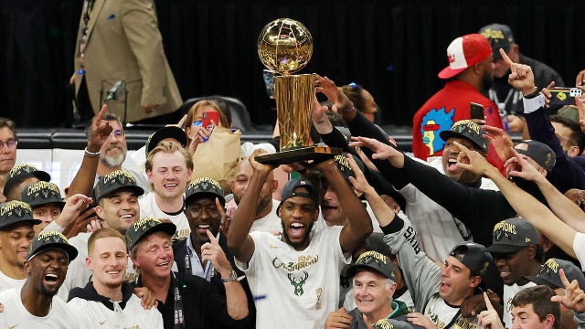 Khris Middleton thanks Milwaukee, Bucks organization on social media