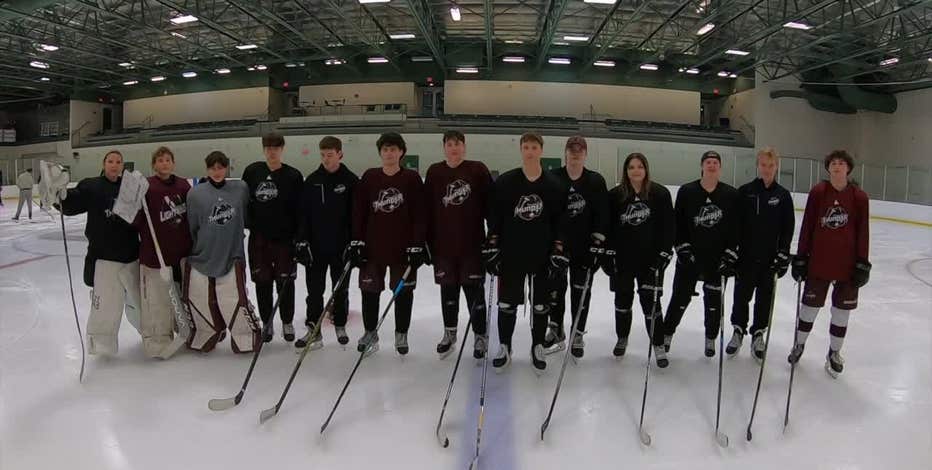 Kenosha Thunder hockey team gives new meaning to the word 'family'
