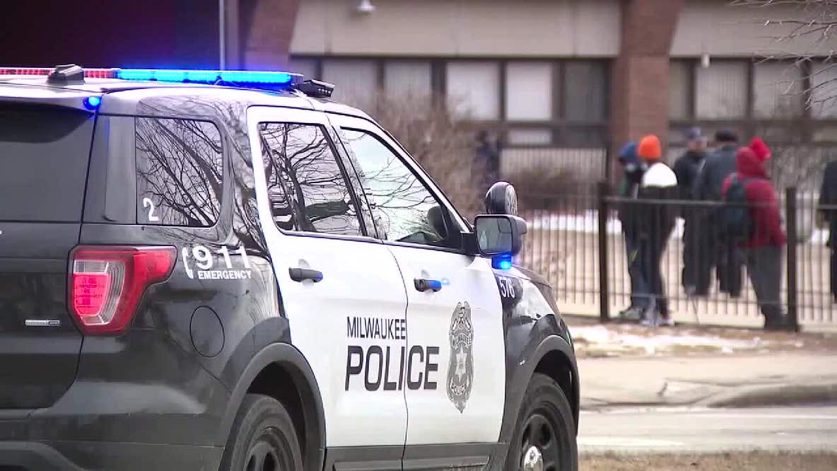 Milwaukee school resource officers return to MPS for 2nd year