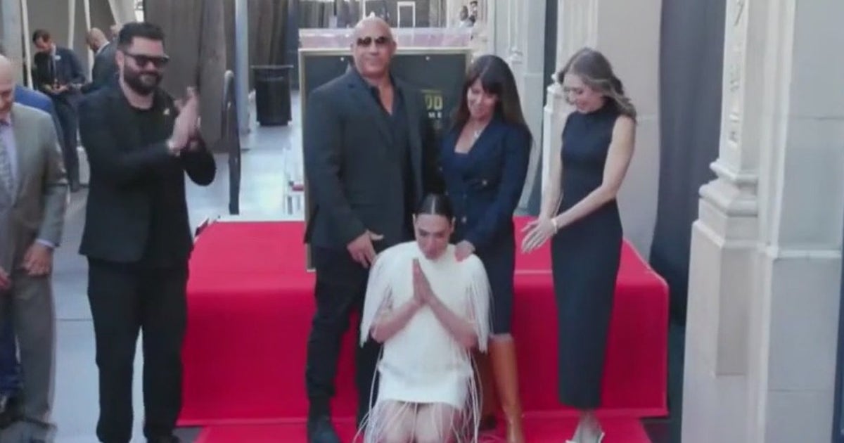 Gal Gadot received star on Hollywood Walk of Fame | FOX6 Milwaukee