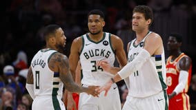 Bucks beat Hawks, Antetokounmpo posts triple-double
