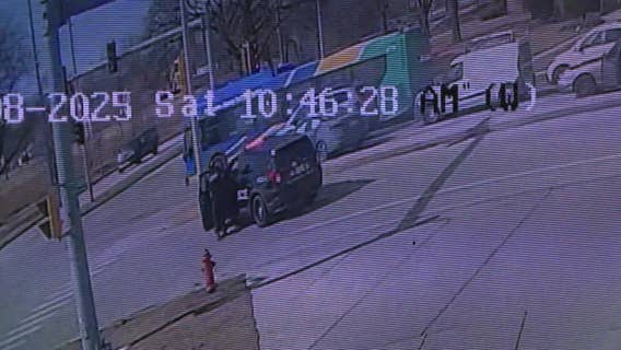 Milwaukee police pursuit and crash, 2 arrested; passenger wanted for homicide