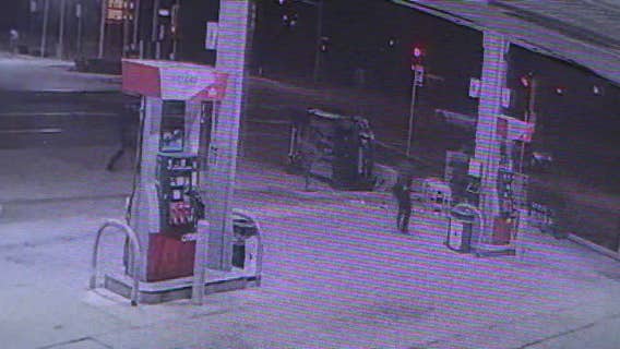 Milwaukee police pursuit and crash, 2 arrested; 'facsimile gun' found