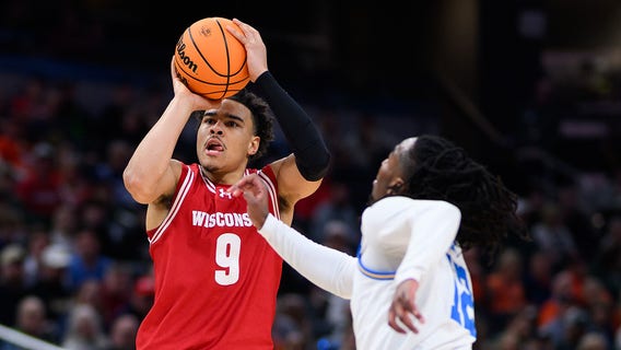 Wisconsin Badgers rout UCLA, advance to tournament semifinals