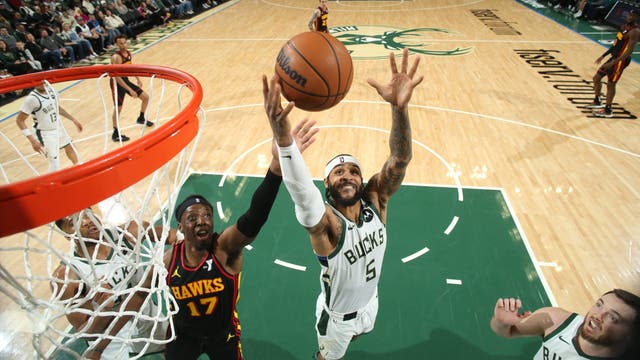 Bucks lose to Hawks; Atlanta turns game around after Milwaukee's strong start