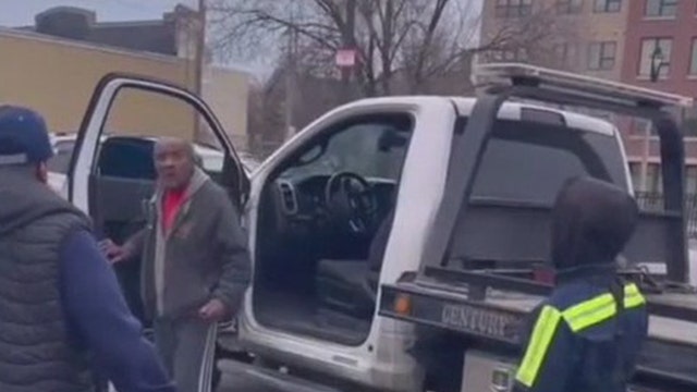 Video: Confrontation between man, tow truck driver in Milwaukee