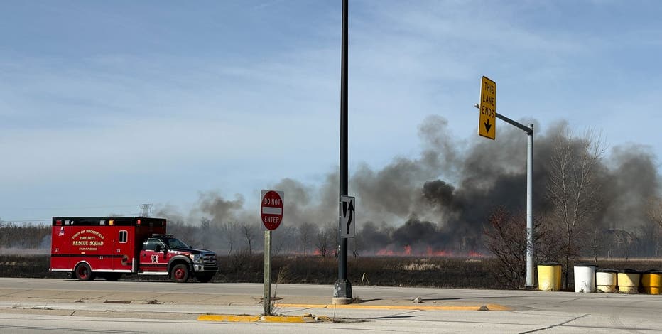 Brookfield brush fire; homes evacuated, crews extinguish flames