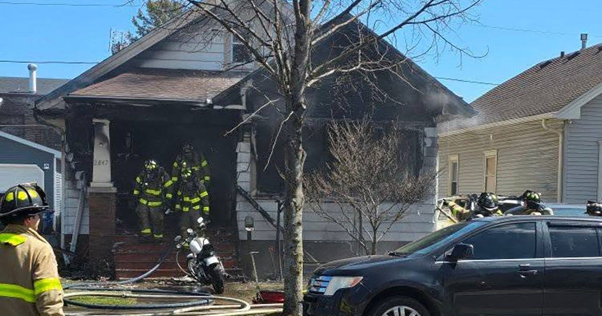 Racine house fire; police officer among 4 hospitalized, 2 dogs dead ...